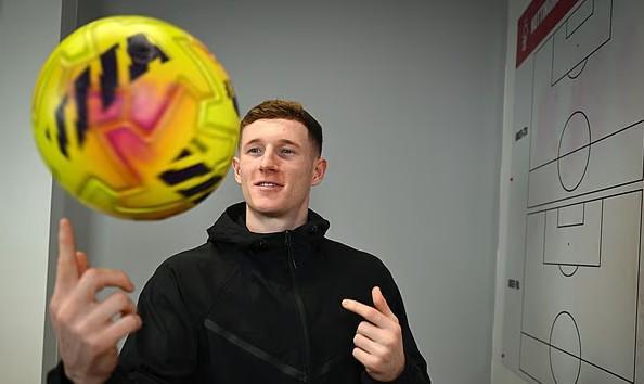 安德森：若没转会我无法入选英格兰队；赖斯帮我理解中场角色