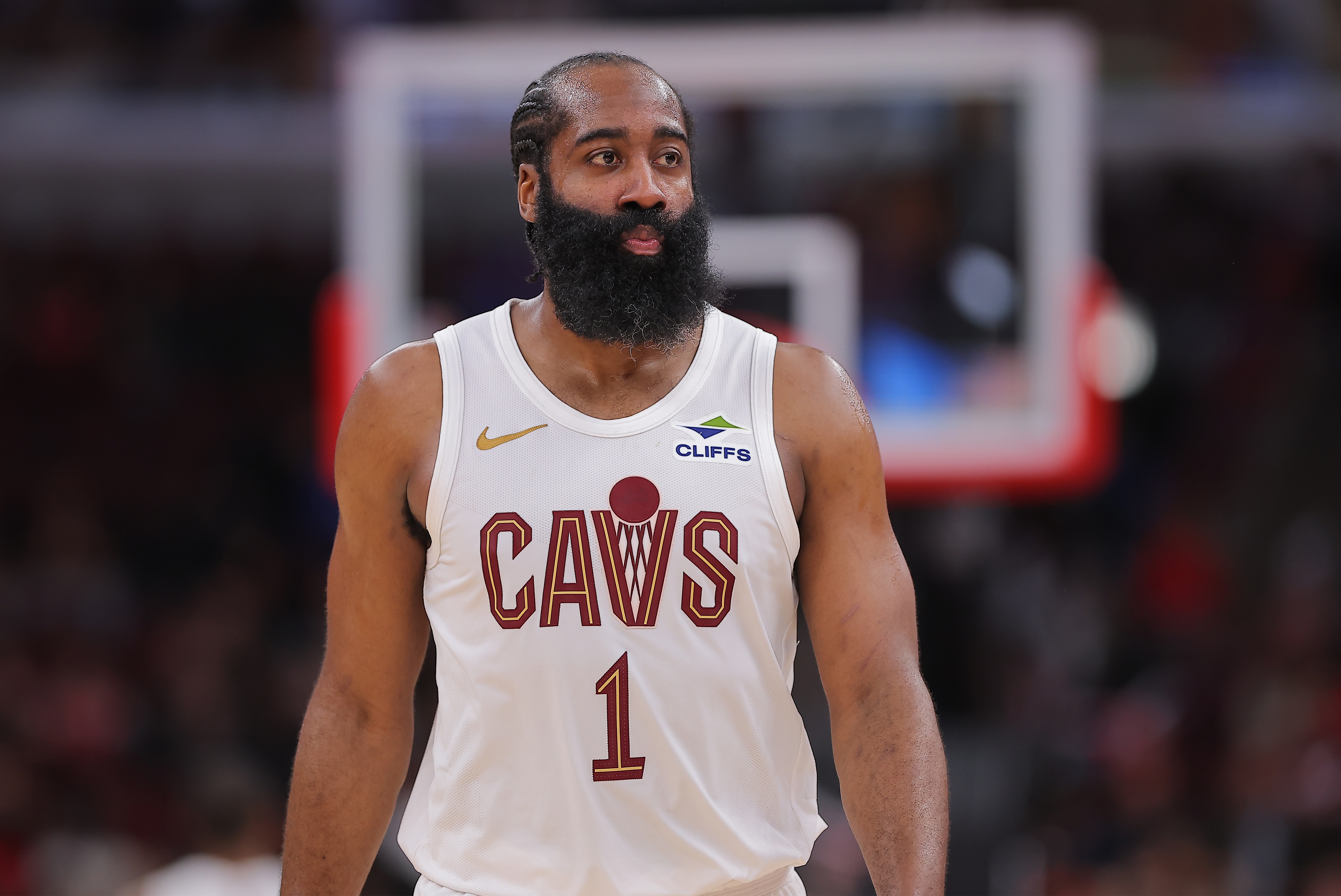 8868体育官网入口-顶不住！哈登13中6拿17分 下半场仅出场8分钟